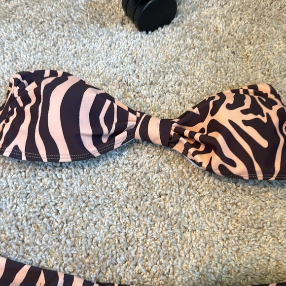 Nasty gal Zebra High Leg Bikini Bottoms - Picture 7 of 10